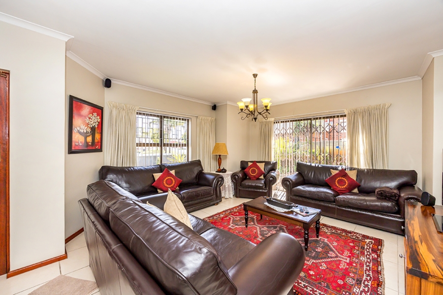 3 Bedroom Property for Sale in Kleinbosch Western Cape
